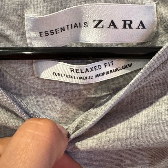 Zara Light Gray Short Sleeve Tee - Picture 2 of 3